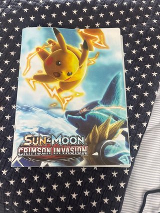 Álbum Pokémon Sol y Luna Invasión Carmesí