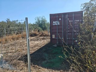 Terreno con caseta