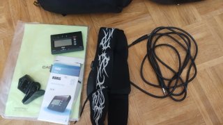 Pack Guitarra Squier Stratocaster + Accesorios