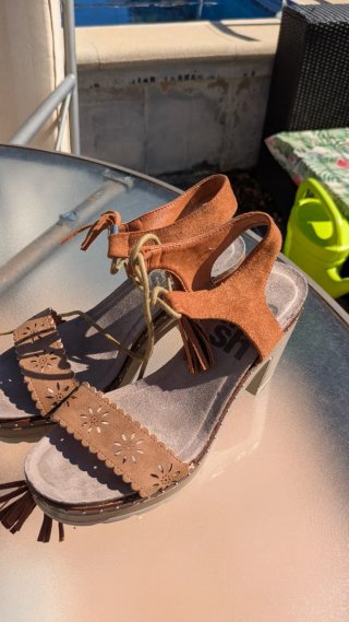 Sandalias cuña marrón/beige talla 39