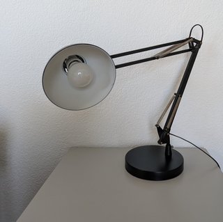 Flexo de escritorio negro
