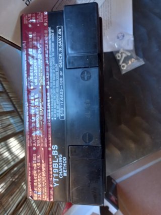 BateríaYuasa YT19BL-BS AGM Moto para BMW y más