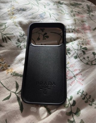 Funda Prada iPhone 17Pro