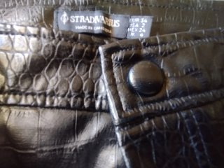 Pantalón Legging Stradivarius Efecto Piel .