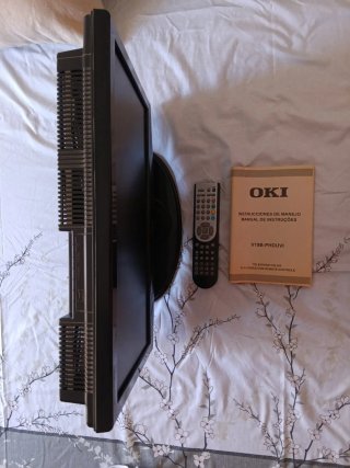Televisión OKI V19B-PHDUVI con Mando