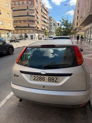 Ford Focus 1.6 gasolina año 2000