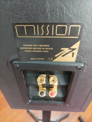 Altavoces Mission 771 Marrón
