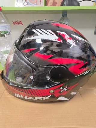 Casco Shark diseño penxa negro/rojo Talla M