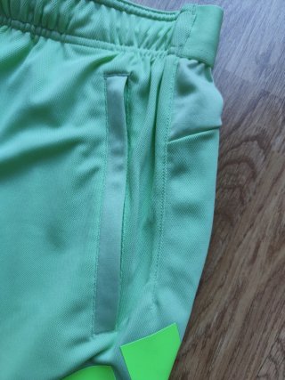 Pantalones cortos Adidas verdes