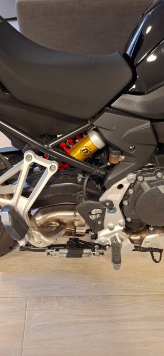 BMW F 800GS Negra