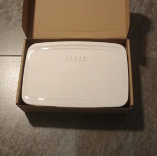 Pack router wifi + cables de conexión ethernet