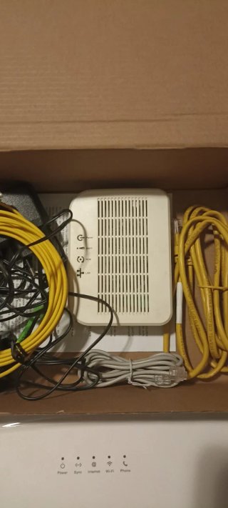 Pack router wifi + cables de conexión ethernet