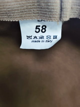 Gorra de lana marrón