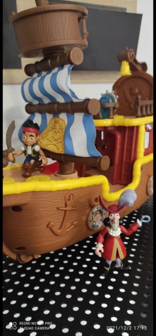 Barco Pirata Jake y los Niños Perdidos