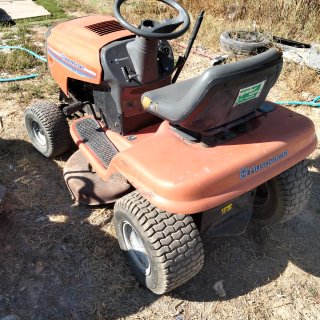 Cortacésped Husqvarna. LT125