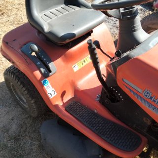 Cortacésped Husqvarna. LT125