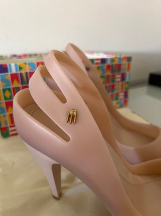 Zapatos de tacón Melissa Beige