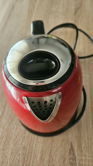 Hervidor de agua Russell Hobbs rojo