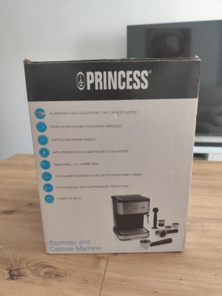 Cafetera Princess Expreso y Cápsulas