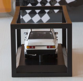 Mercedes-Benz 190 E Minichamps 1/18