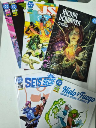 DC Comics Hawkgirl, Hiedra Venenosa y otros