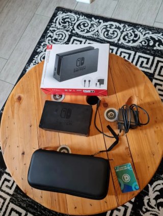 Nintendo Switch Dock Set