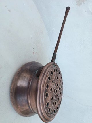 Antico scaldaletto in rame