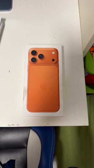 iPhone 17 Pro Max Naranja