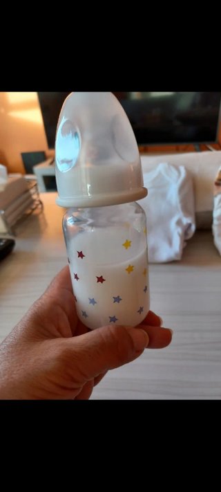 Biberón Reborn con Leche Simulada