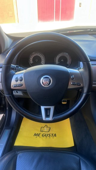 Jaguar XF 2.7 Premium Luxury
