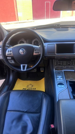 Jaguar XF 2.7 Premium Luxury
