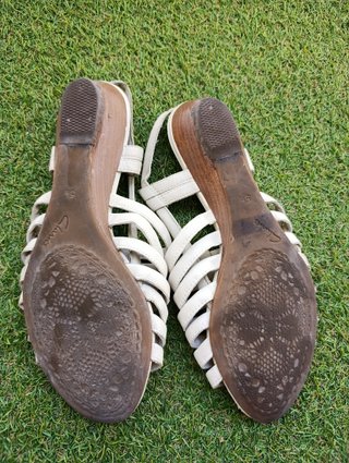 Sandalias Clarks Beige