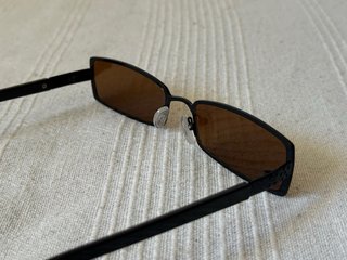 Gafas de sol retro marrones