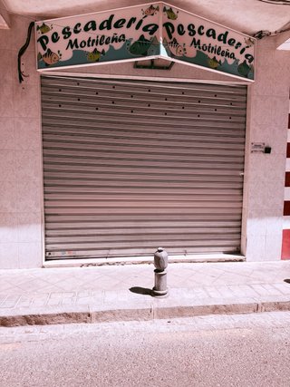 Persiana metálica enrollable