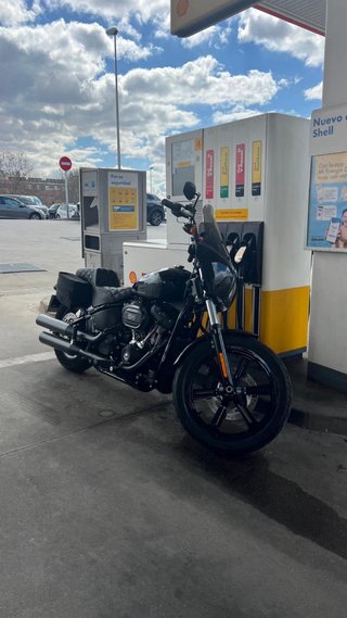 Harley Davidson Street Bob 114 FXBBS 2024 Negra