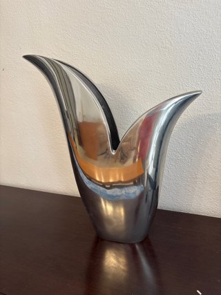 Jarrón Metálico Plateado Moderno