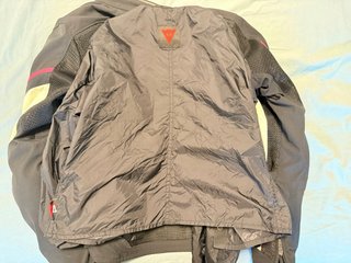 Chaqueta Dainese ventilada moto verano