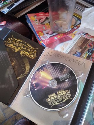 Saratoga DVD + CD + Libro 1992-2004