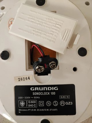 Radiosveglia Grundig Sono-Clock 100 Modernariato