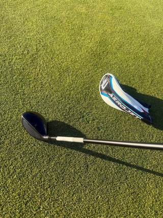 Híbrido 4 COBRA AeroJet Palo Golf