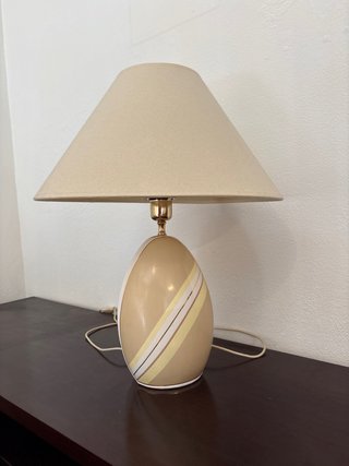 Lámpara de mesa cerámica diseño ovalado