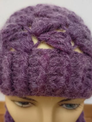 Set berretto e scaldacollo traforato viola cipolla