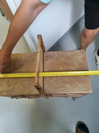 Costurero de madera vintage