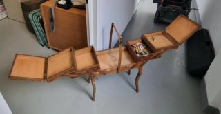 Costurero de madera vintage