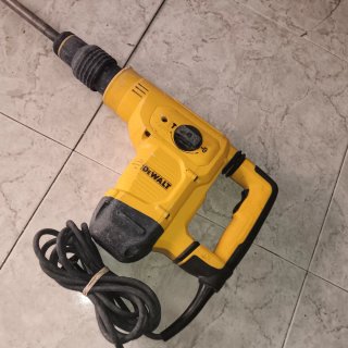 Martillo Eléctrico Dewalt 1050W