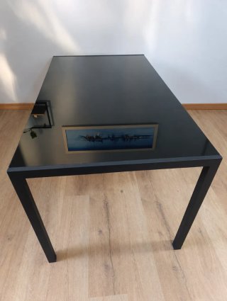 Mesa moderna metal y cristal negro