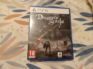 Consola PlayStation 5 + Demons Souls Remake