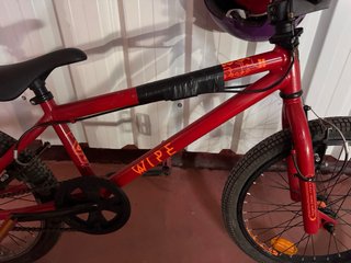 Bicicleta BMX Roja