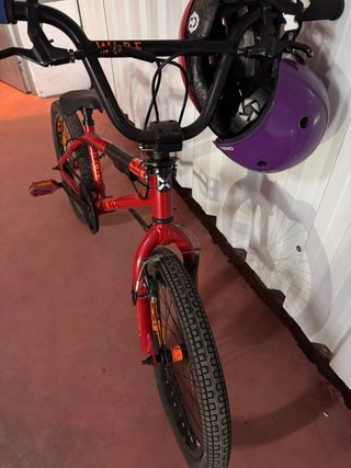 Bicicleta BMX Roja