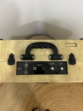 Amplificador modelo Fender Pro Jr Válvulas 15W
